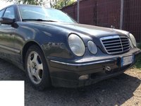 Dezmembrez mercedes e220 avangard