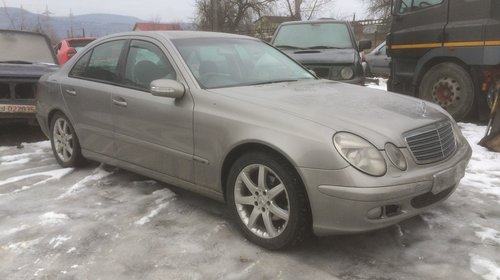 Dezmembrez Mercedes E220 CDI W211