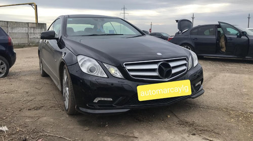 Dezmembrez Mercedes E220 W207