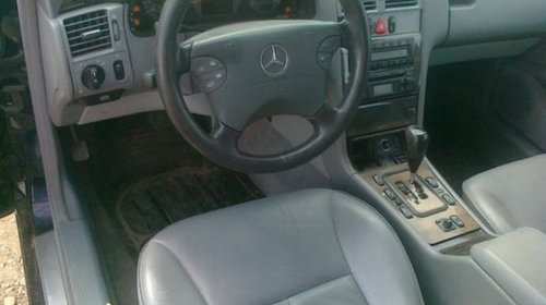 Dezmembrez Mercedes E320 Cdi An 2002