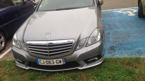 Dezmembrez Mercedes E class 2011 - W212