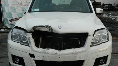 Dezmembrez Mercedes GLK din 2011