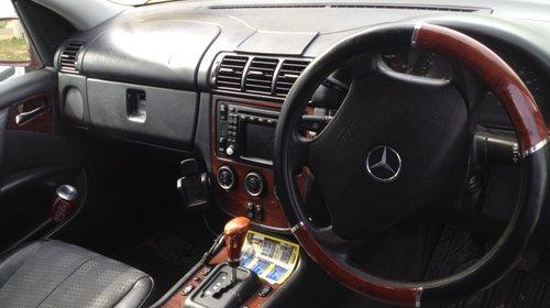 Dezmembrez mercedes ml 270 cdi w163 an 2003