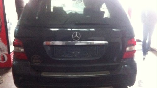 Dezmembrez Mercedes ml 3.0 cdi 2008