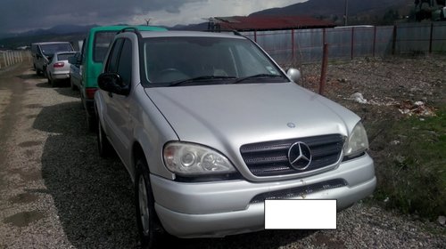 Dezmembrez Mercedes ML W163, 270 CDI, 2004