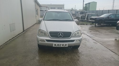 Dezmembrez Mercedes ML W163