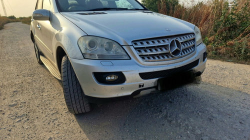 Dezmembrez Mercedes ML w164 2006 320 cdi