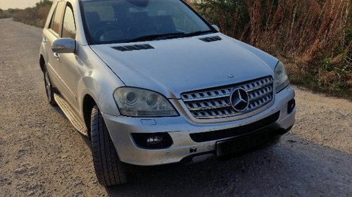 Dezmembrez Mercedes ML320 cdi W164