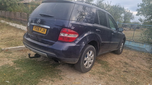 Dezmembrez Mercedes ML320 W164