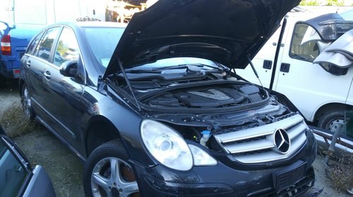 Dezmembrez MERCEDES R CLASS , 320 CDI , an 2008 , 140.000 km