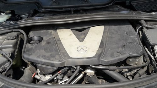 Dezmembrez Mercedes R-CLASS W251 2009 SUV facelift long 3.0cdi