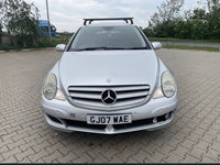 Dezmembrez Mercedes R class w251 motor 3.0 d automat 4 matic