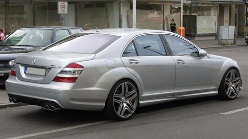 Dezmembrez Mercedes S class W221