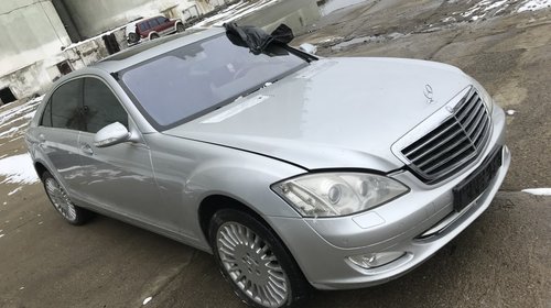 Dezmembrez mercedes s500 4MATIC w221 2007/ pi