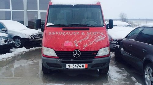 Dezmembrez Mercedes Sprinter 2.2 CDI an 2001-