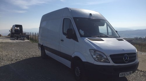 Dezmembrez mercedes sprinter 2008