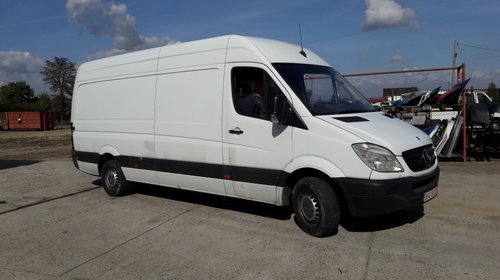 Dezmembrez Mercedes SPRINTER 2009 TRANSPORT M