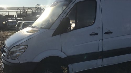 Dezmembrez Mercedes SPRINTER 2011 Autoutilitara 2200