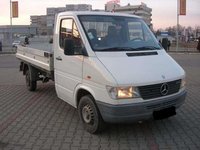 Dezmembrez mercedes sprinter 208 D an 1999