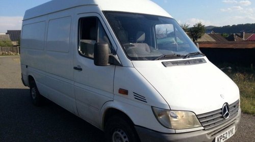 Dezmembrez mercedes sprinter 311/313 cdi. Mod