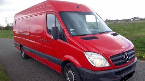 Dezmembrez Mercedes Sprinter 906 2007 duba 2.