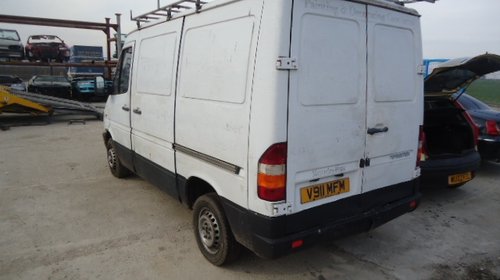 Dezmembrez Mercedes Sprinter din 1998-2002, 2.2 cdi