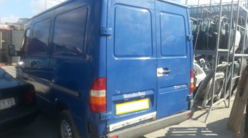 Dezmembrez Mercedes Sprinter W903 , 2.7 316CDi 2001