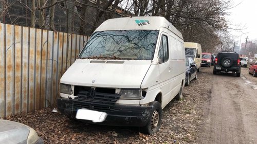 Dezmembrez Mercedes Sprinter W905 1995 MARFA 2.2D