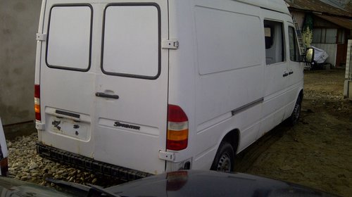 Dezmembrez Mercedes Sprinter