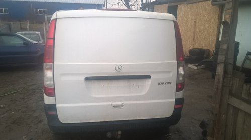 Dezmembrez mercedes vito 109 cdi an 2006 faruri capota tragar radiatoare parbriz