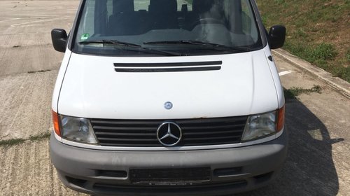 Dezmembrez Mercedes Vito 2.2CDI an 2001