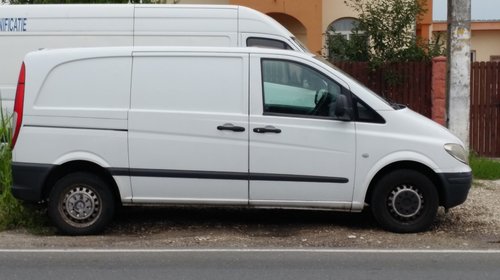 Dezmembrez Mercedes VITO 2005 duba 2.2