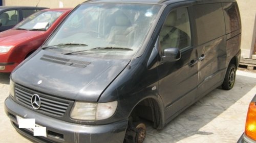 Dezmembrez Mercedes Vito din 2000, 2.2d,