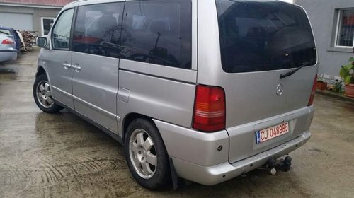 Dezmembrez Mercedes Vito model masina 2000 Oradea