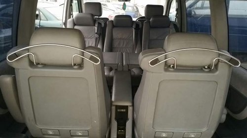 Dezmembrez Mercedes Vito model masina 2000 Oradea