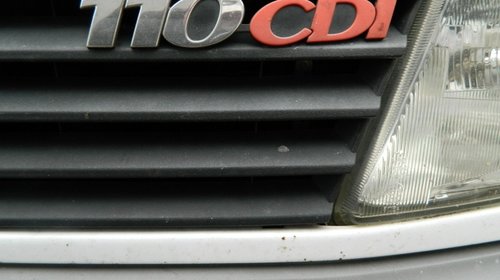 Dezmembrez MERCEDES VITO, model masina 2002 Oradea