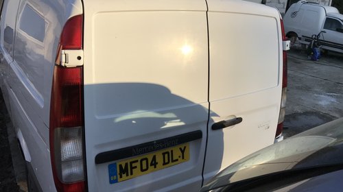 Dezmembrez MERCEDES VITO W639 111 CDI an 2005