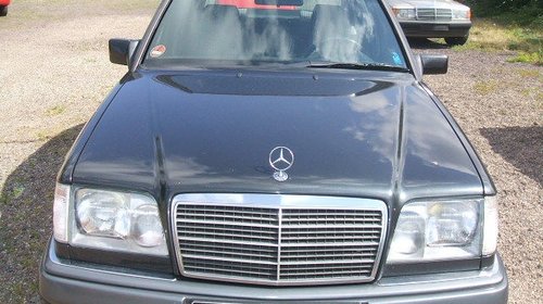 Dezmembrez Mercedes W124