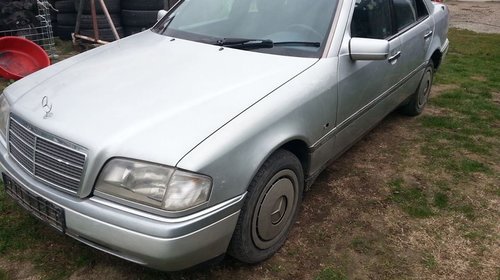 Dezmembrez Mercedes W202 C200i