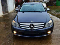 Dezmembrez mercedes w204