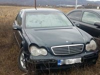 Dezmembrez Mercedes w209 C Classe 2.2