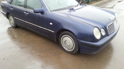 Dezmembrez Mercedes W210 E-class E250TD