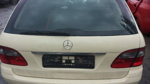 Dezmembrez Mercedes w211 2.2 cdi, an fab 2009