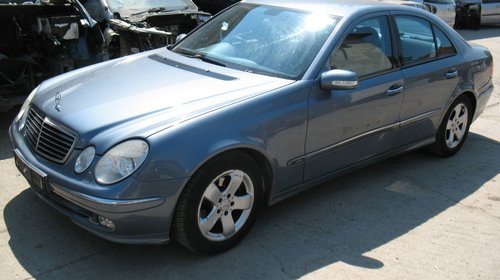 Dezmembrez Mercedes W211 E Class