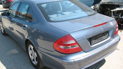 Dezmembrez Mercedes W211 E Class