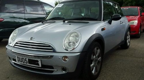 Dezmembrez Mini Cooper 1.6benz