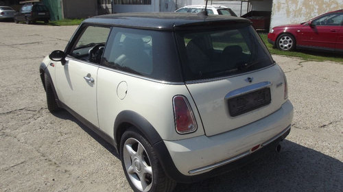 Dezmembrez Mini Cooper motor 1.6 benzina cuti