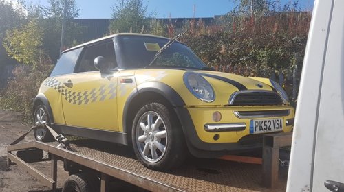 Dezmembrez Mini One 1.6 benzina din 2005