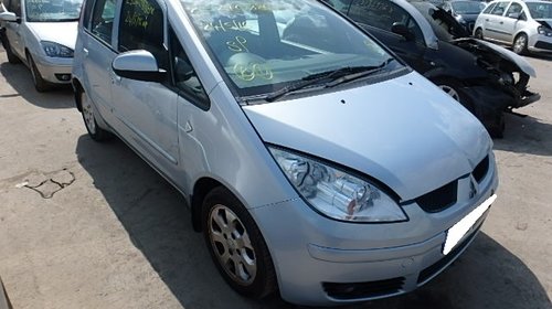 Dezmembrez Mitsubishi Colt , an fabr. 2004, 1