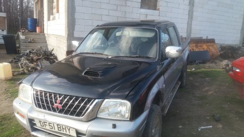 Dezmembrez mitsubishi l200 2.5 td